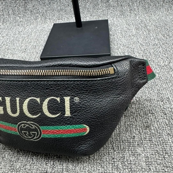Authentic Gucci Logo Belt Small Black Belt Bag 399-121224 - Picture 3 of 11